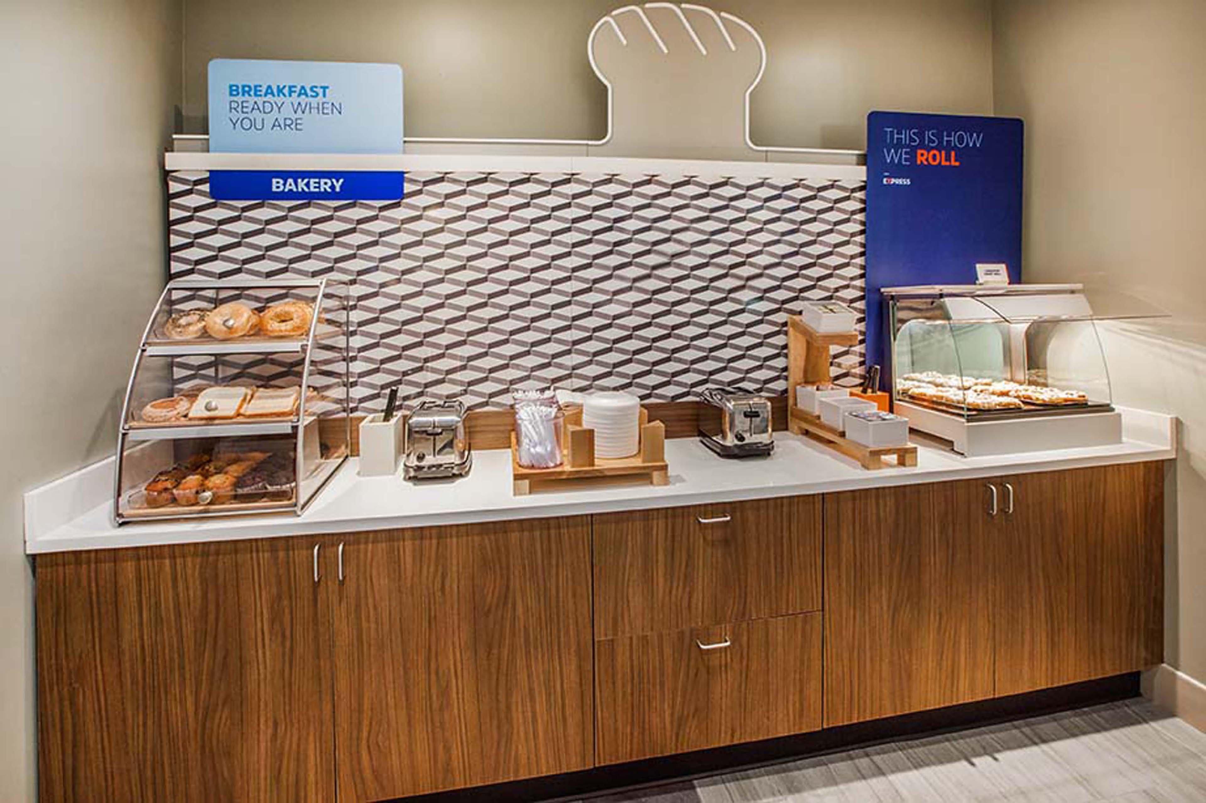 Holiday Inn Express Hotel & Suites Salem By Ihg Extérieur photo